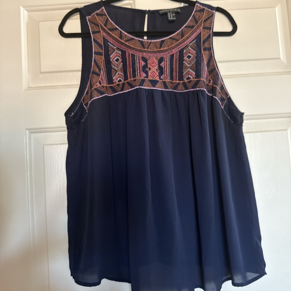 Forever 21 Navy Sleeveless Embroidered Blouse